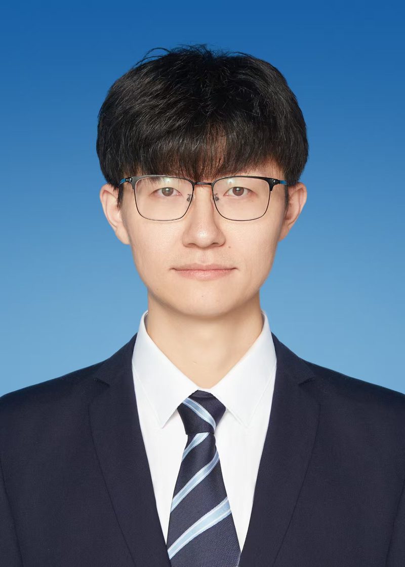 岳迪凡